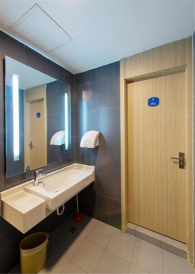 Hanting Express Changxing Island Phoenix Town Shanghai Exterior foto